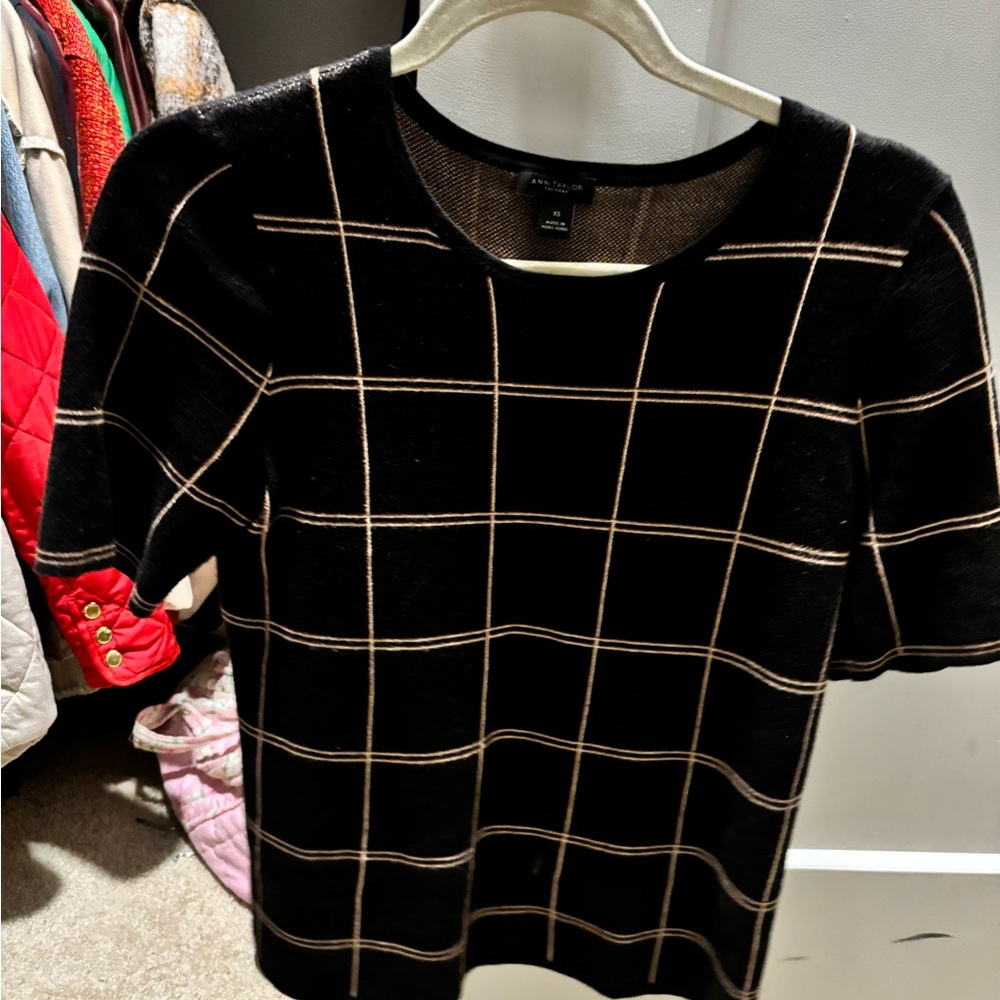 Ann Taylor women’s top